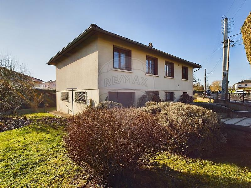 Maison - 90 m² - 6 pièces