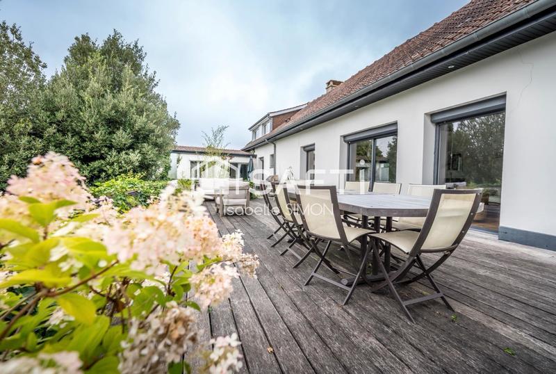 Villa - 220 m² - 10 pièces