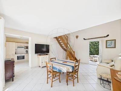 Maison - 84 m² - 4 pièces