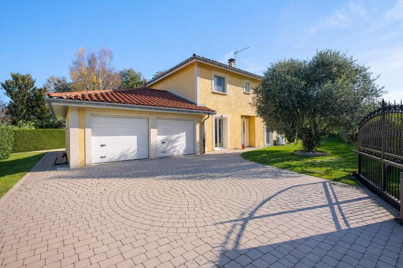 Maison - 131 m² - 6 pièces