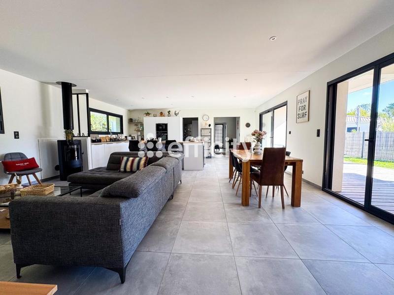 Maison - 130 m² - 4 pièces