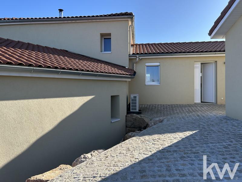 Maison - 136 m² - 5 pièces