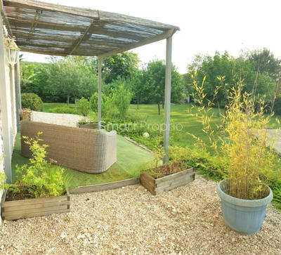 Maison - 325 m² - 14 pièces