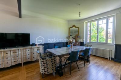 Maison bourgeoise - 230 m² - 8 pièces