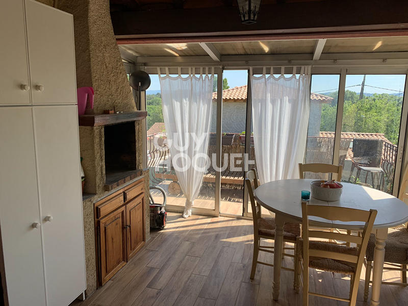 Maison - 96 m² - 5 pièces