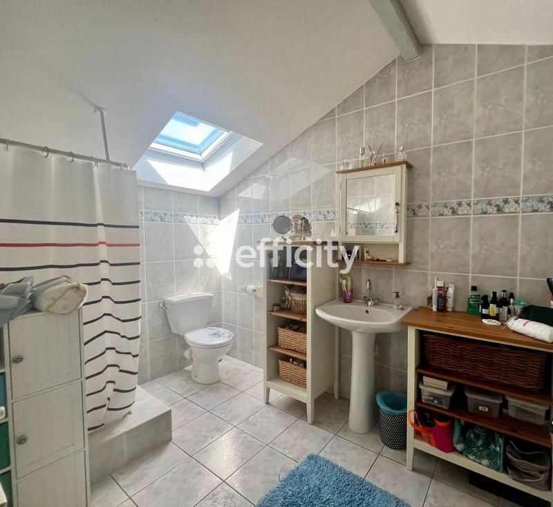 Maison - 213 m² - 5 pièces