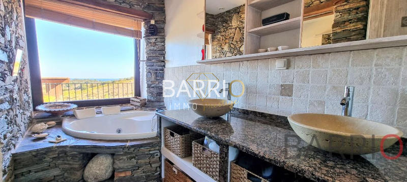 Villa - 200 m² - 8 pièces