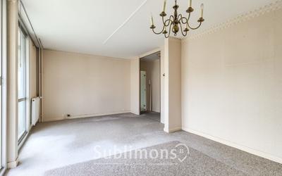 Appartement - 83 m² - 5 pièces