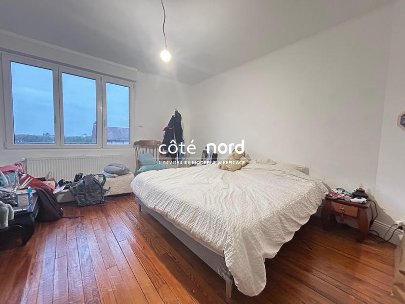 Maison - 216 m² - 10 pièces