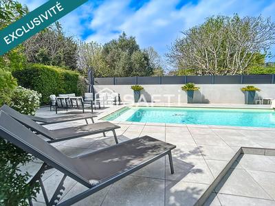 Maison - 241 m² - 10 pièces