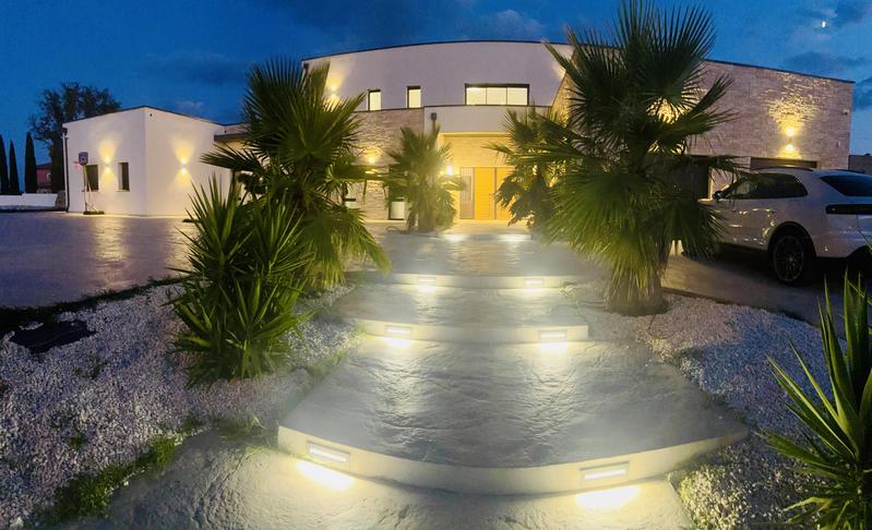 Maison d'architecte - 327 m² - 6 pièces