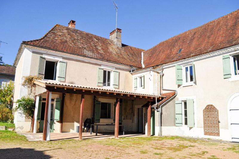 Maison en pierre - 247 m² - 10 pièces