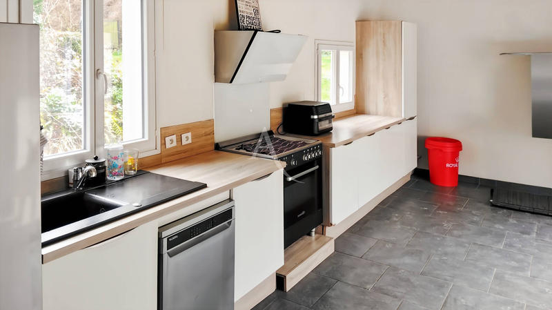 Maison - 148 m² - 5 pièces