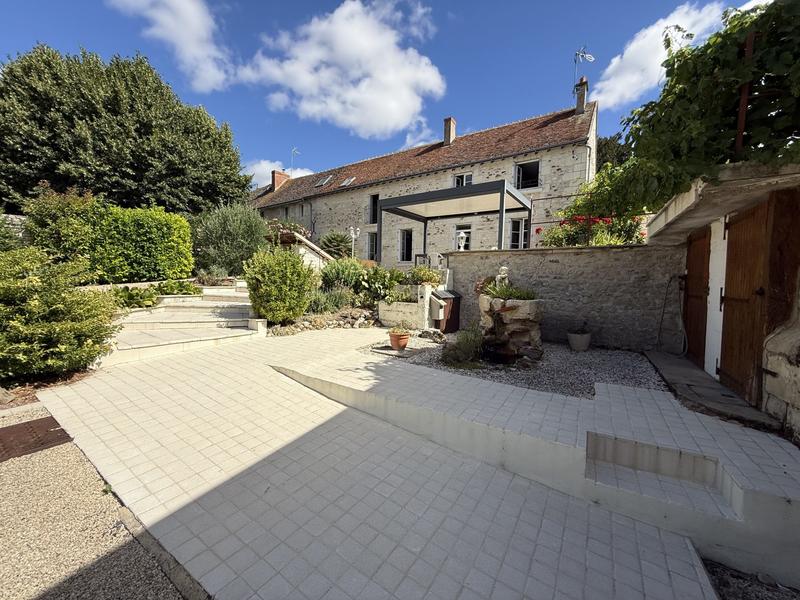 Maison ancienne - 183 m² - 7 pièces