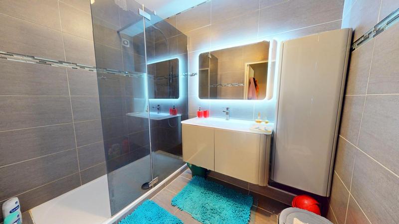 Appartement - 85 m² - 4 pièces