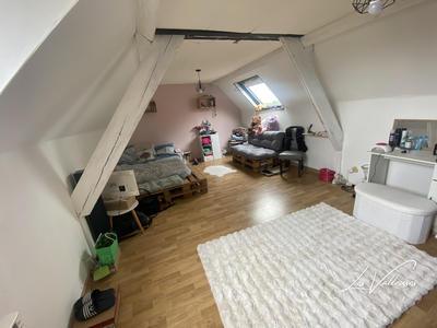 Maison traditionnelle - 211 m² - 6 pièces