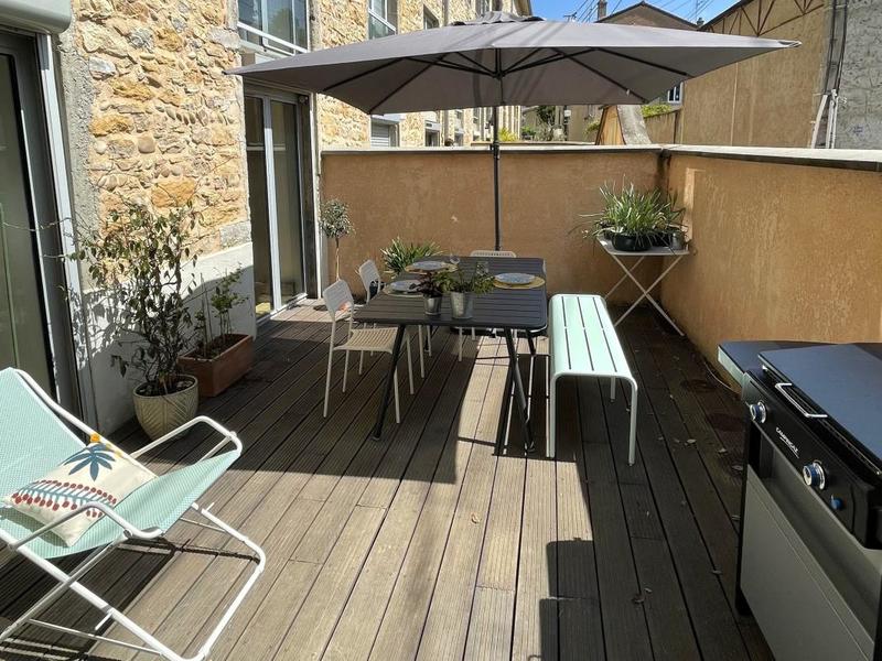 Appartement - 100 m² - 5 pièces