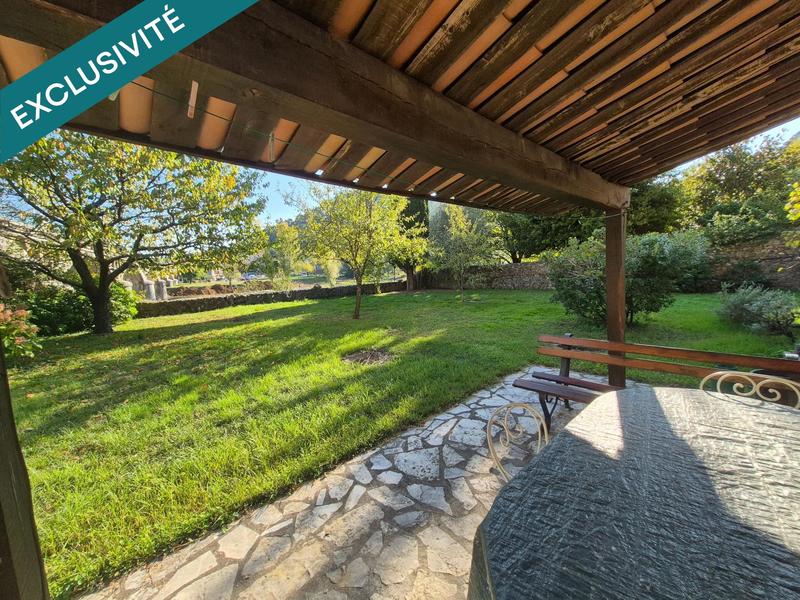 Appartement - 211 m² - 10 pièces