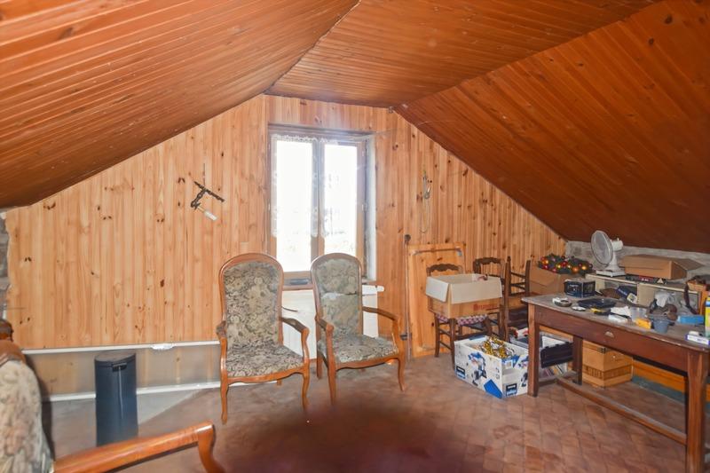 Maison - 99 m² - 4 pièces