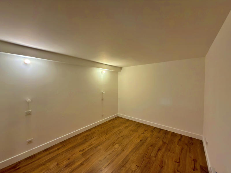 Loft - 104 m² - 4 pièces