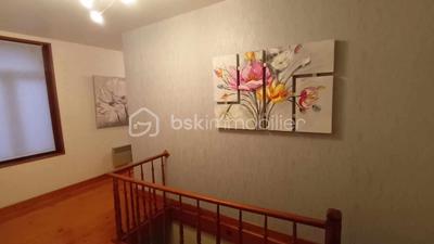 Demeure - 200 m² - 7 pièces