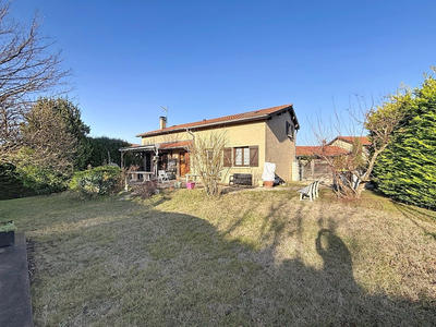 Maison traditionnelle - 122 m² - 6 pièces