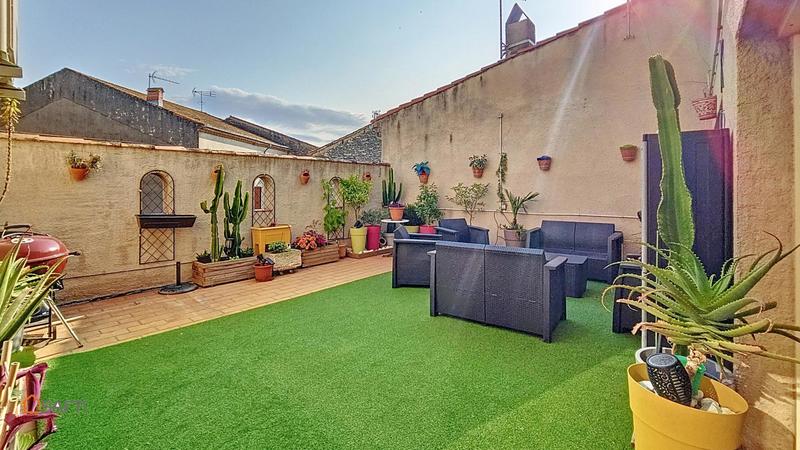 Maison - 240 m² - 6 pièces