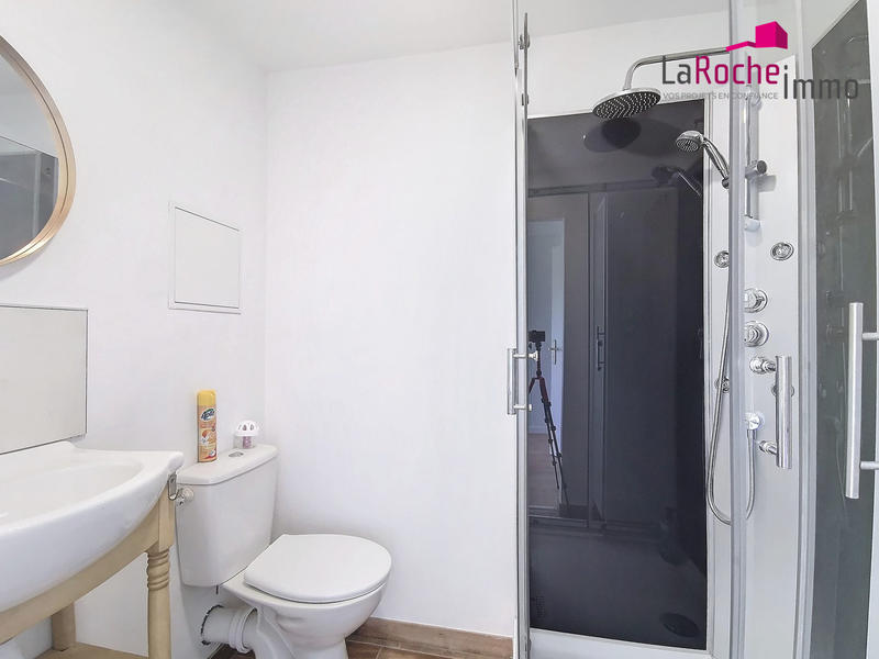 Maison - 180 m² - 8 pièces