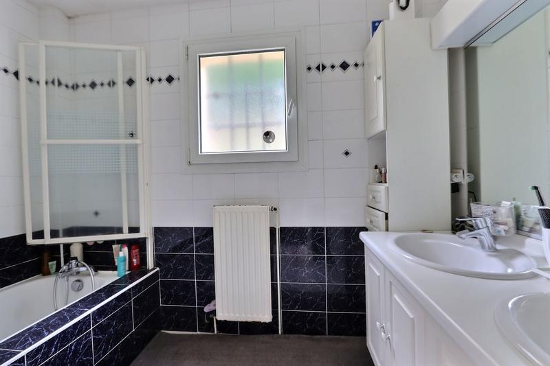 Villa - 160 m² - 6 pièces