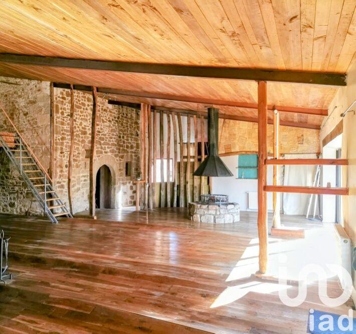 Maison - 210 m² - 3 pièces