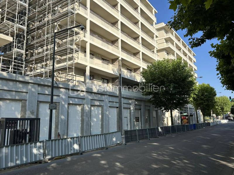 Local commercial - 94 m² - 1 pièce