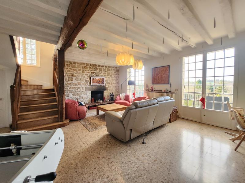 Maison - 212 m² - 10 pièces