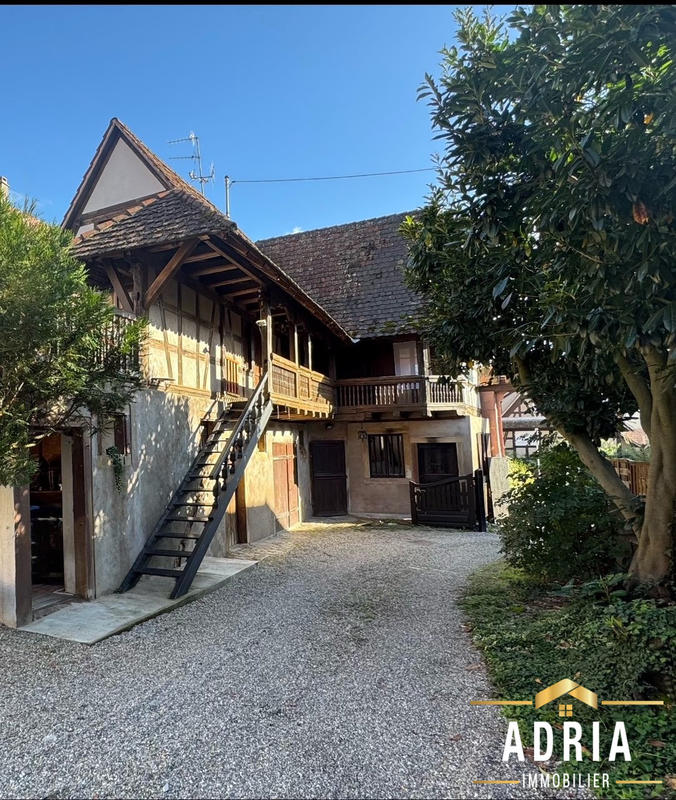 Maison traditionnelle - 166 m² - 4 pièces