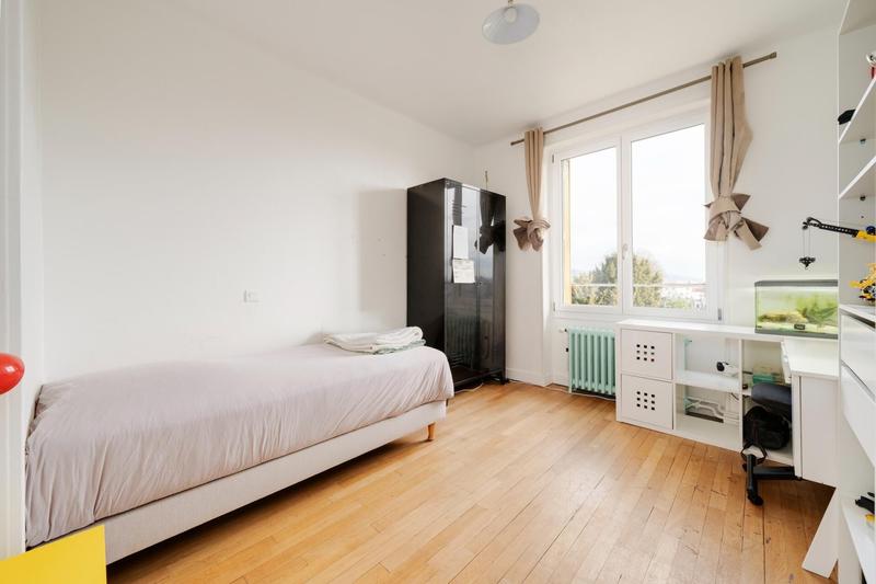 Maison - 226 m² - 10 pièces