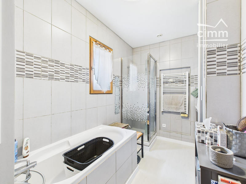 Maison - 110 m² - 5 pièces