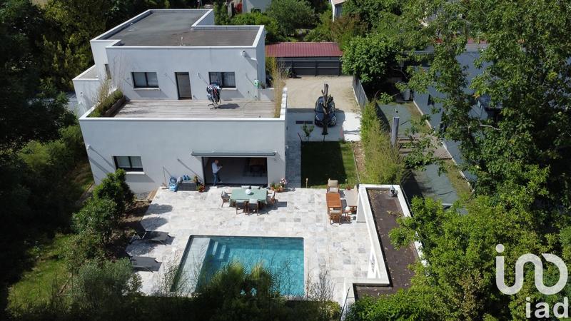 Maison de maîtres - 280 m² - 8 pièces