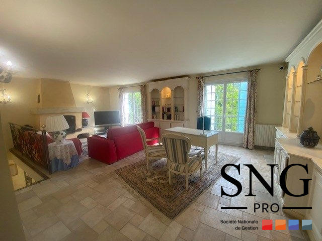 Maison - 293 m² - 5 pièces