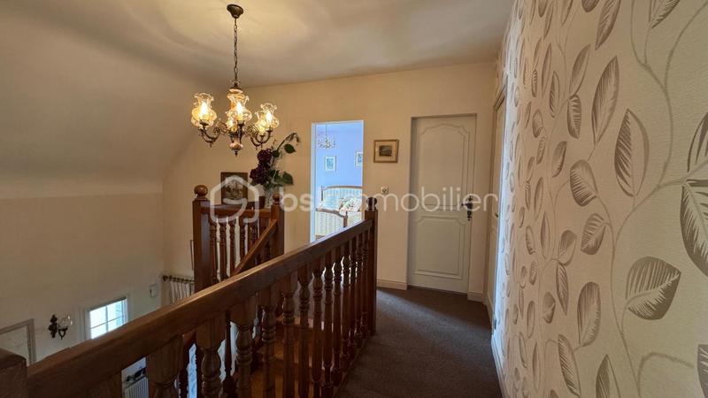 Maison traditionnelle - 136 m² - 8 pièces