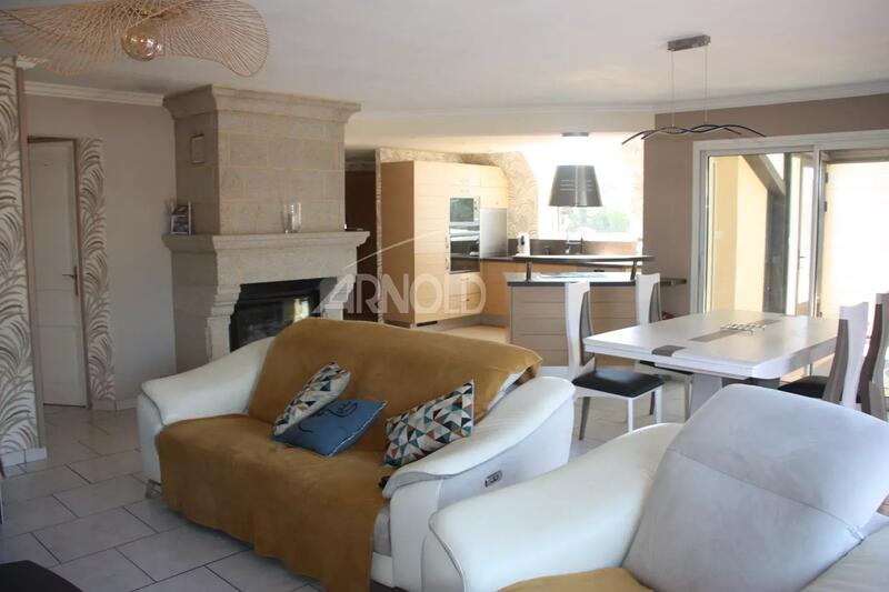 Maison - 110 m² - 9 pièces