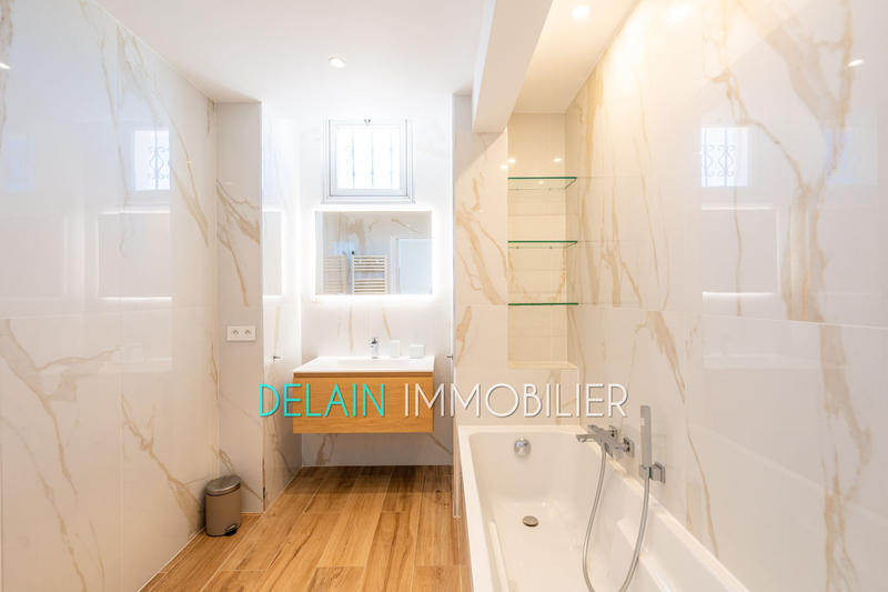 Appartement - 90 m² - 3 pièces