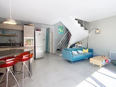Maison - 97 m² - 5 pièces