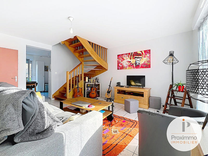 Maison - 92 m² - 5 pièces