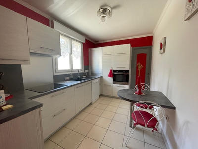 Maison - 98 m² - 6 pièces