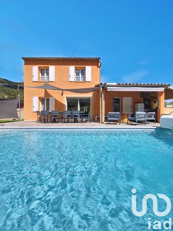 Maison - 118 m² - 5 pièces