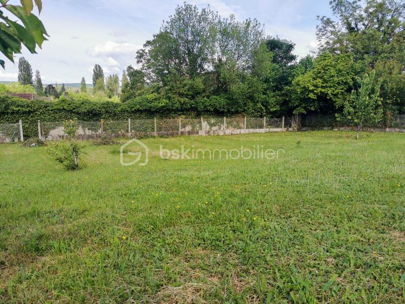 Terrain constructible - 758 m²