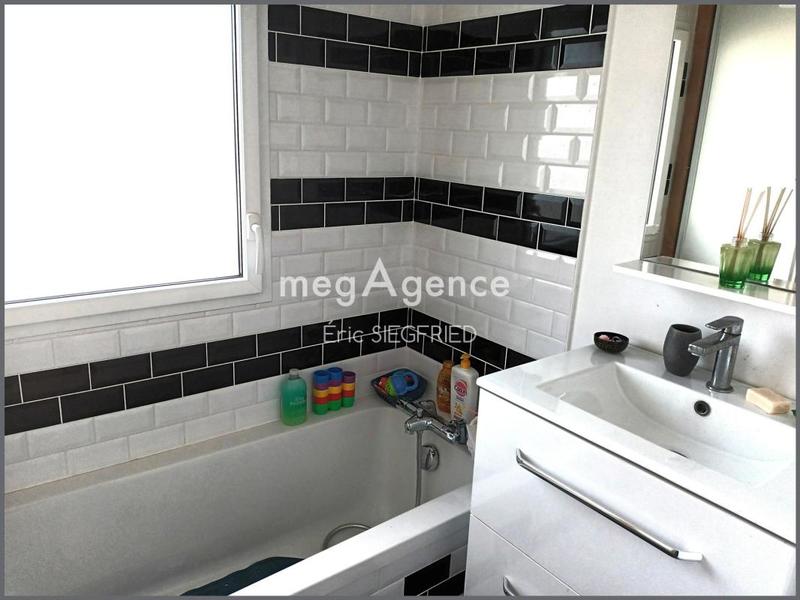 Maison - 99 m² - 5 pièces