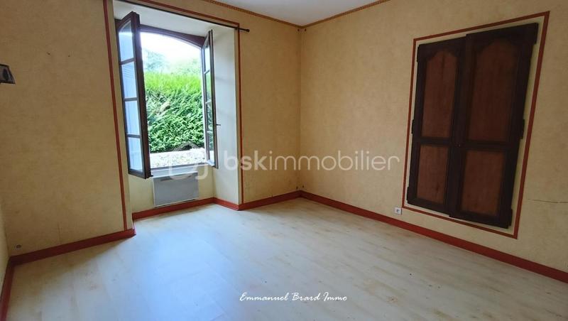 Immeuble - 213 m² - 9 pièces