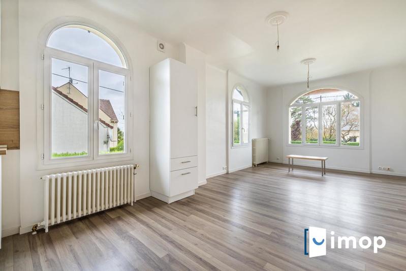 Maison - 210 m² - 5 pièces