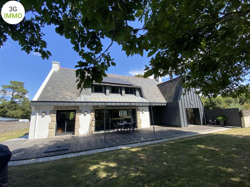 Maison - 251 m² - 8 pièces