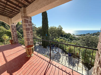 Villa - 155 m² - 6 pièces